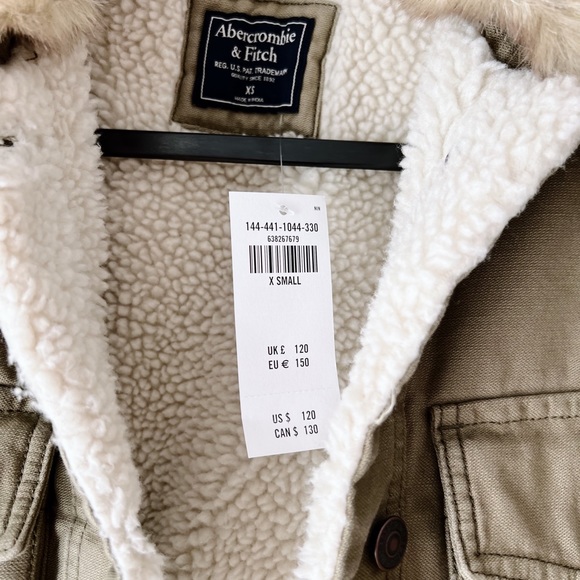 Olive Green Faux Fur Collar Jacket - Picture 3 of 4